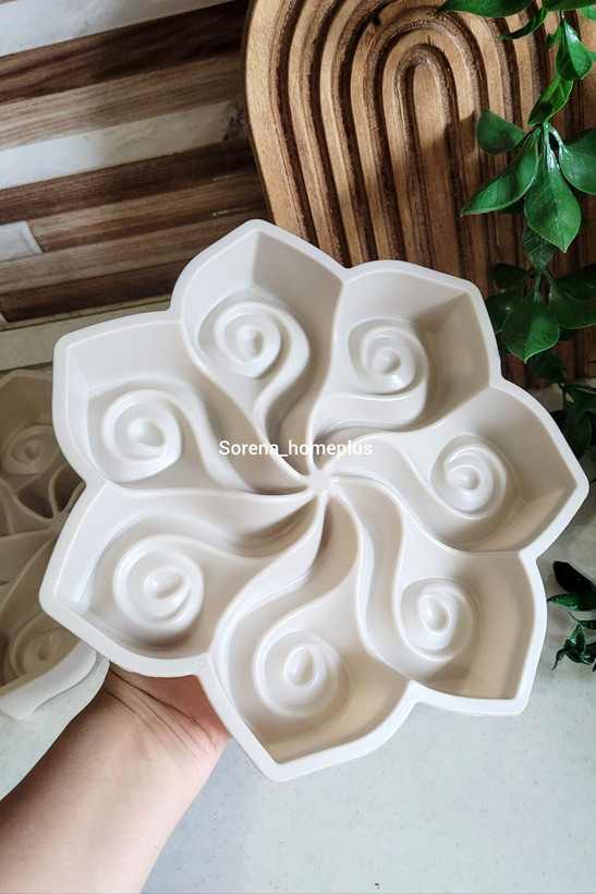 قالب سیلیکونی ۲۵سانتی متر طرح گل مناسب کیک و ژله