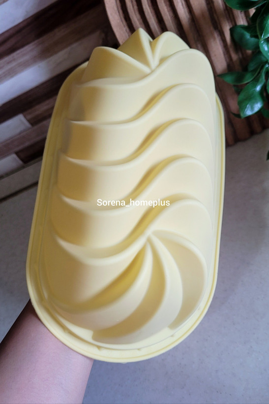 قالب سیلیکونی ۲۸سانتی متر طرح موجی ،مناسب کیک و ژله