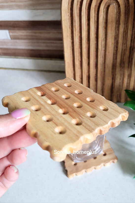 زیرلیوانی چوبی طرح بیسکوئیت، بضلع ۹ سانتی متر (چوب بامبو طبیعی)