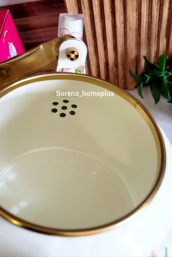 کتری لعابی دستهدار ۲.۵ لیتری با طرحهای گلدار و وینتیج (دسته فلزی طلایی)
